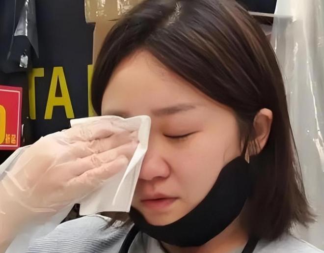 妈近况曝光！摆摊卖甜品想踏出重生第一步麻将胡了2游戏入口“重庆姐弟坠亡案”妈(图7)