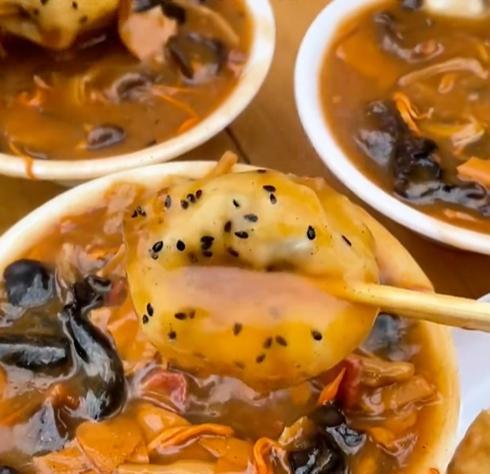 指自己被针对道歉说错地名：湖南河辣汤麻将胡了试玩平台苏醒拉踩河南胡辣汤暗(图19)